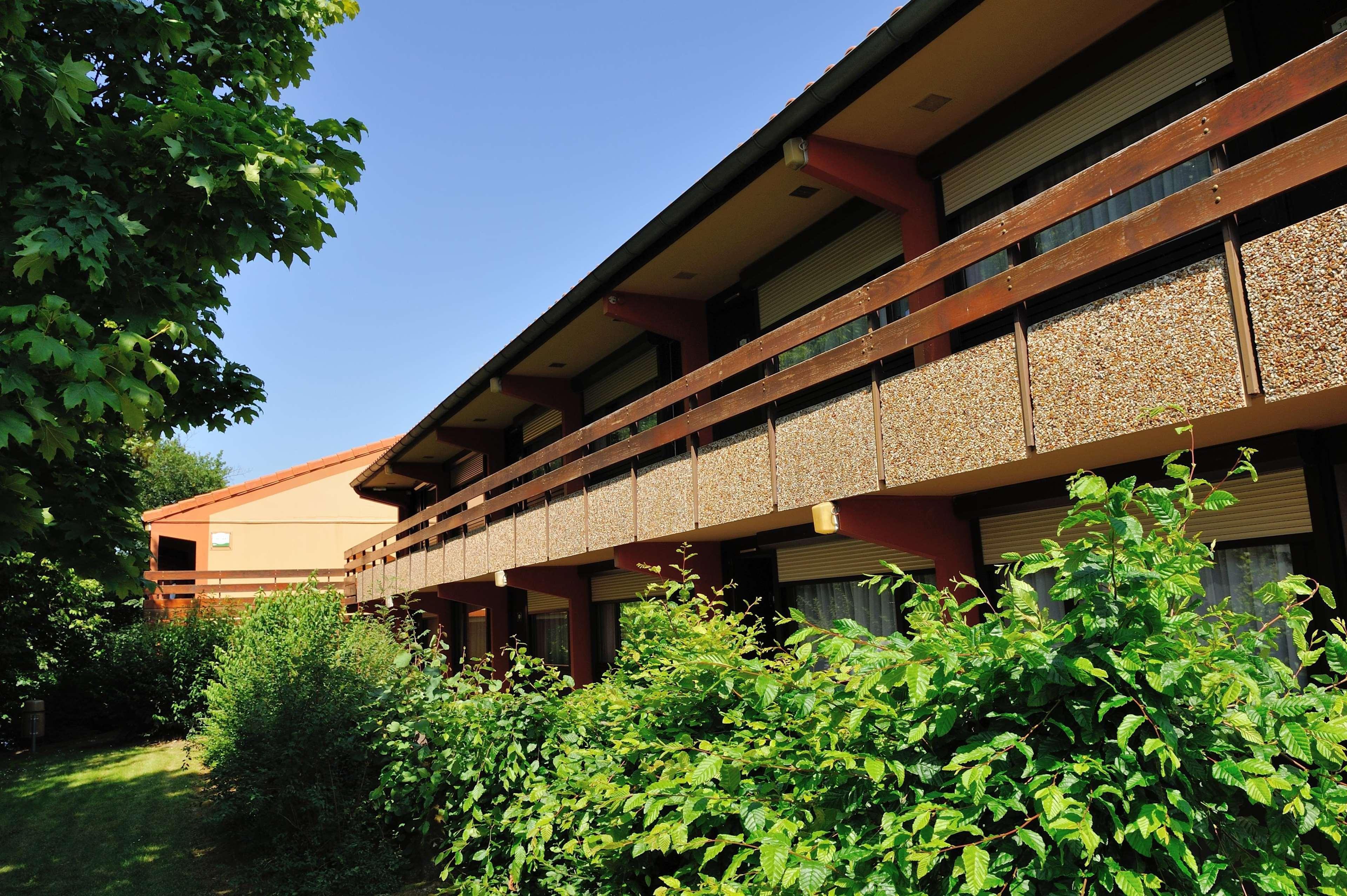 Hotel Campanile Cholet Exterior foto