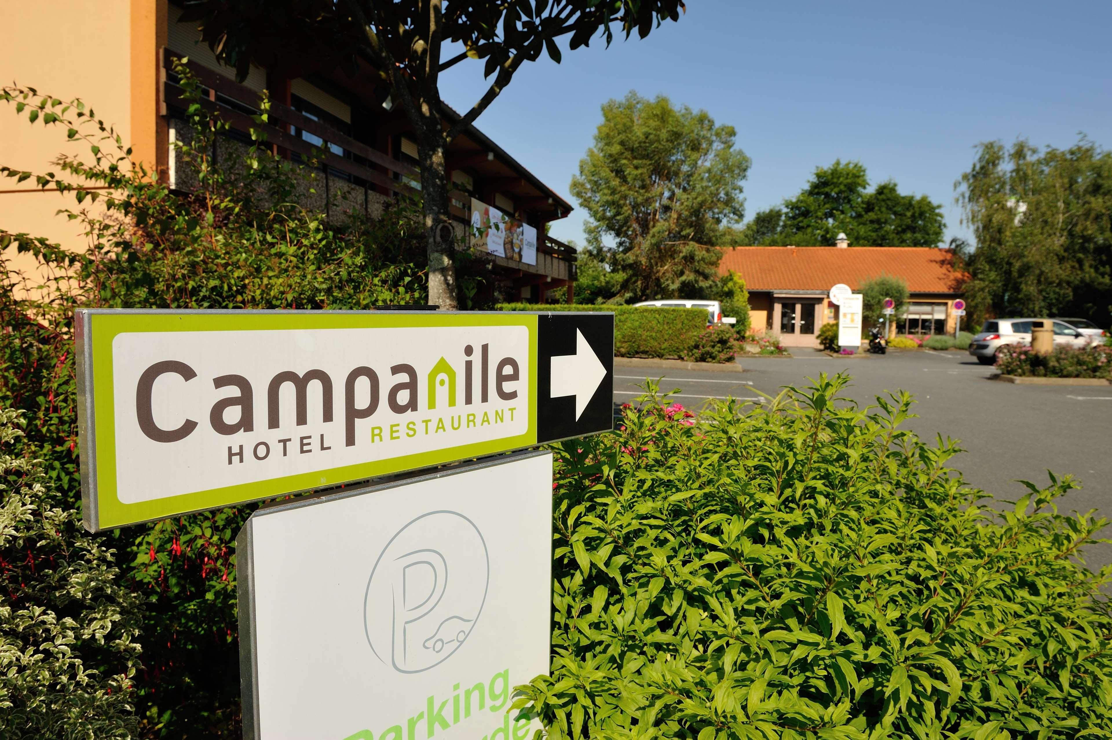Hotel Campanile Cholet Exterior foto
